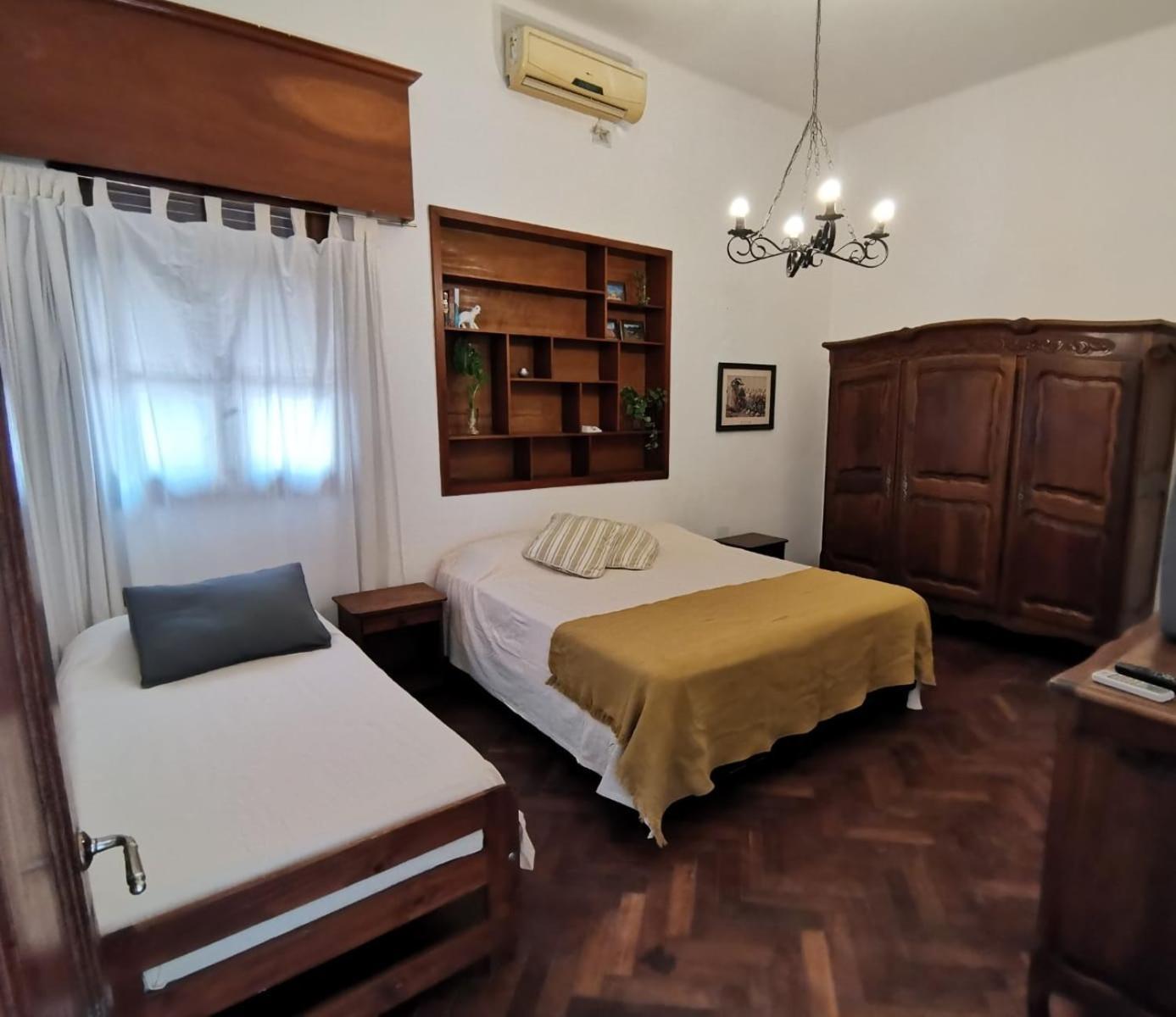 Casa Alvarado Hostel Salta Rom bilde